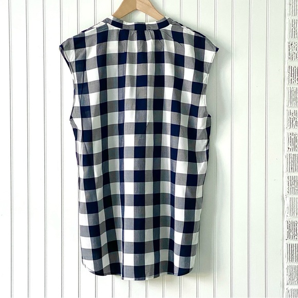 NWT Ann Taylor LOFT Navy and White Buffalo Check Sleeveless Blouse, Size: M - Picture 2 of 9